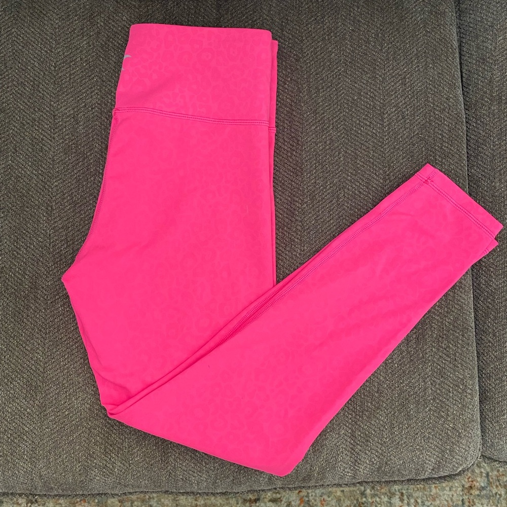 Zyia Hot Pink Leopard LightnTight Hi-Rise 7/8 24”